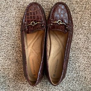 Naturalizer brown loafer size 7.5